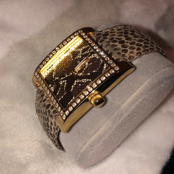 Guess Snakeskin Leather Watch😍🐍